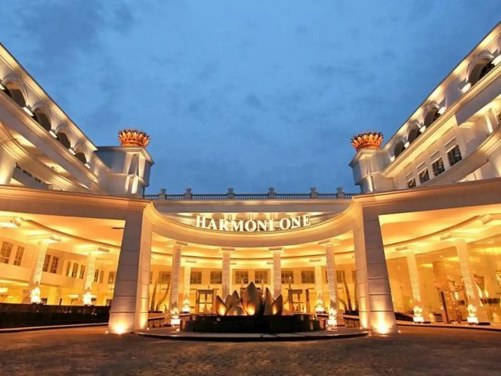 Harmoni One Convention Hotel and Service Apartments