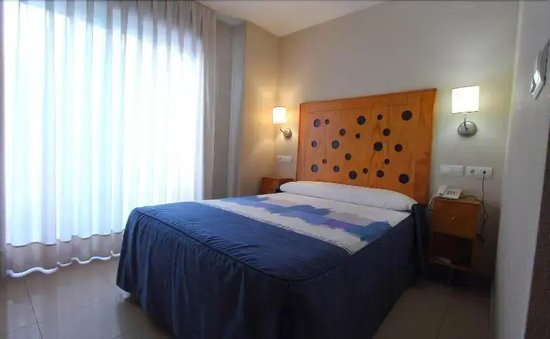 Hotel Quatre Llunes