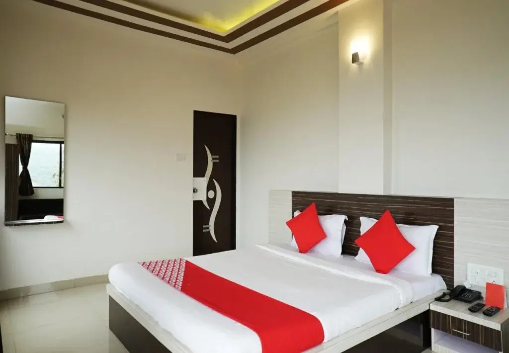 OYO 23696 Hotel Sai Vihar