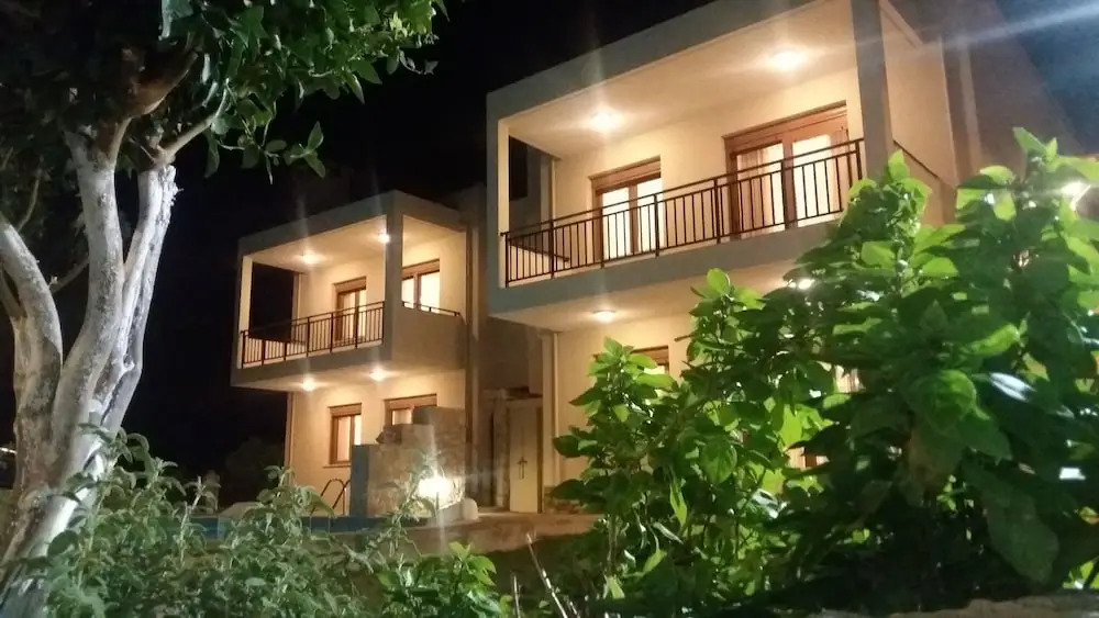 Petrochori ApartHotel