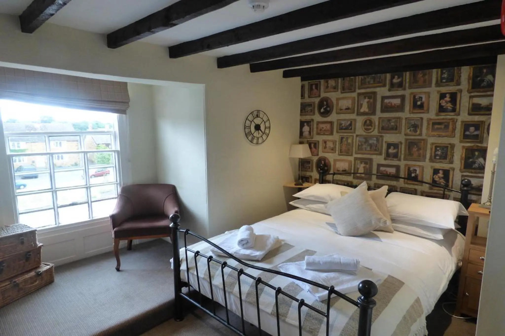 Unicorn Inn
