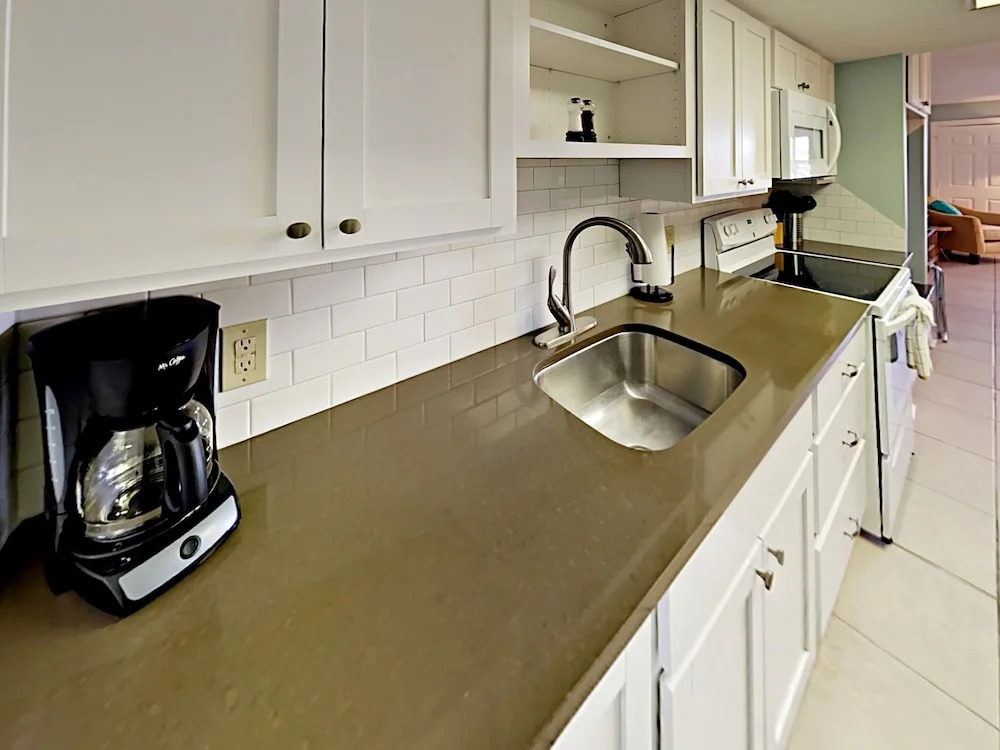 111 Sea Breeze - 1 Br Condo