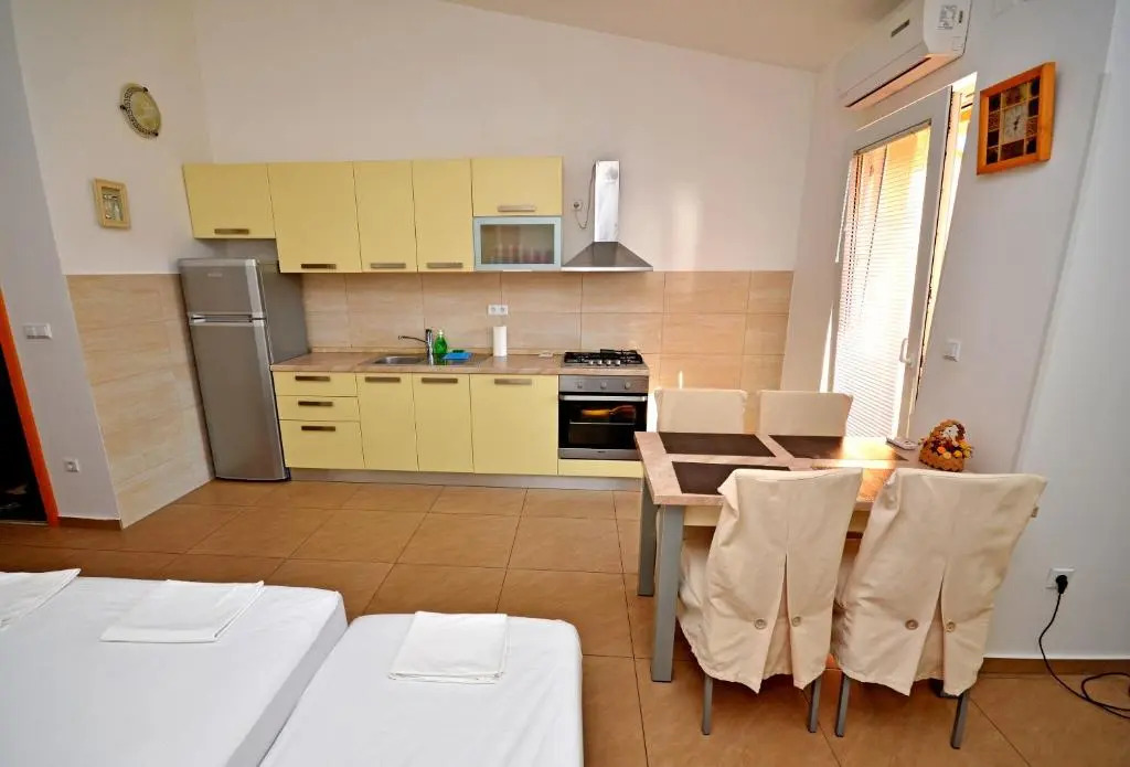 Apartments Jela