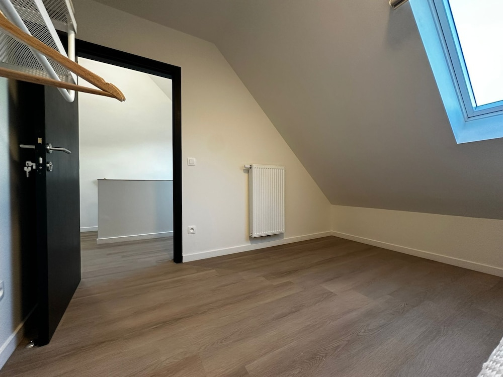 Stylish 3BR With 1LR Apt Near to Center