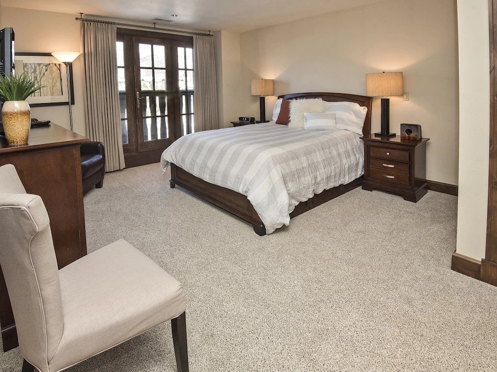 Ascent Condo 312