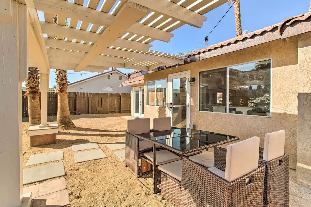 2 Mi to Coachella: Indio Getaway w/ Outdoor Oasis