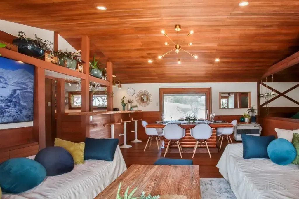 Wasabi Wonderland, Boutique Chalet sleeps 10