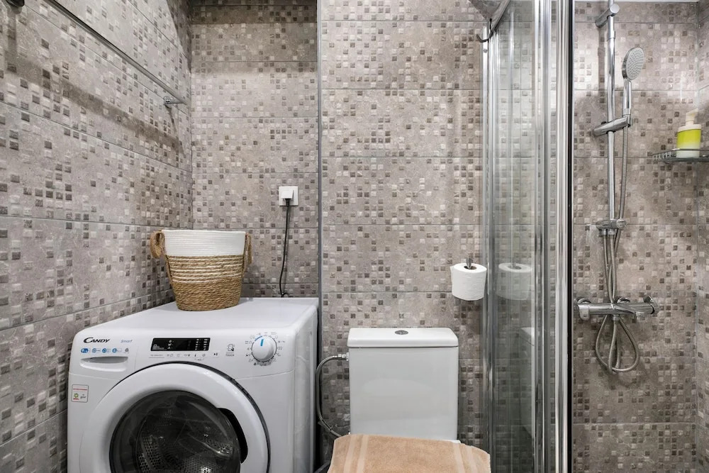 Kolonaki Cocoon - 2-BR Stylish Apt with Backyard in Kolonaki