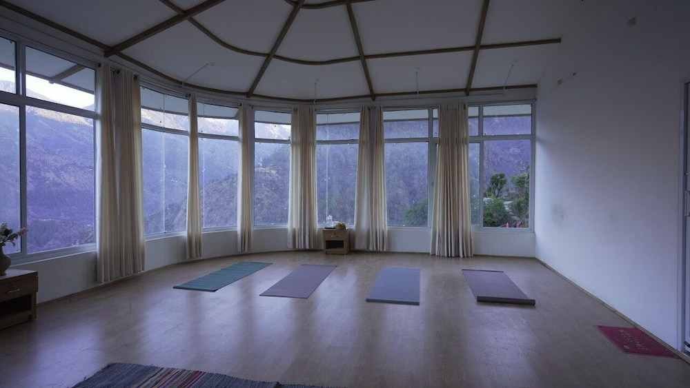 Saalak Suites On HIlltop