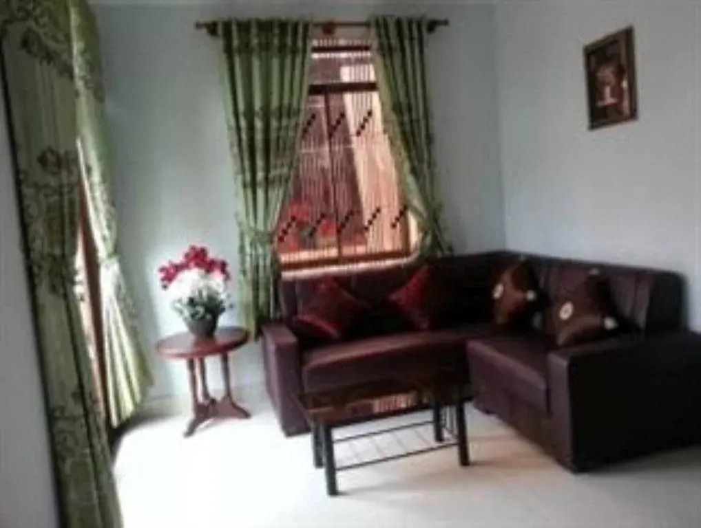 Golden Bridge Guest House