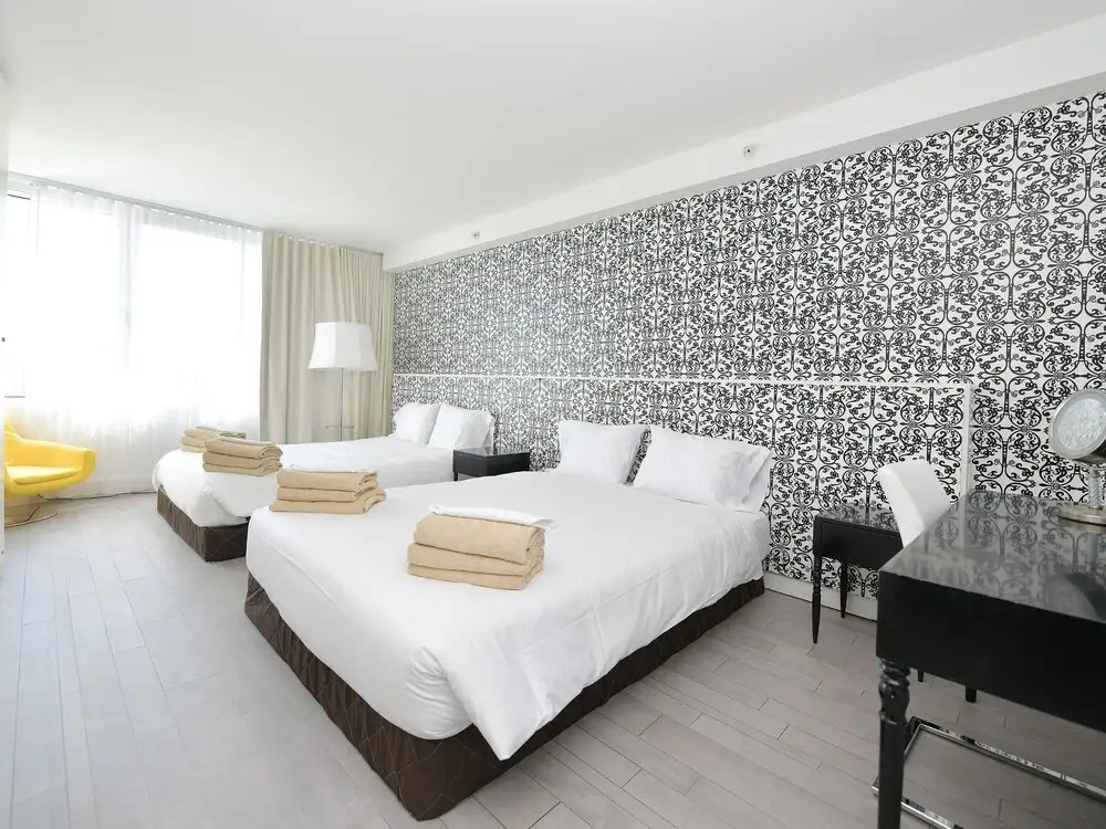 Miami World Rental - Mondrian 821