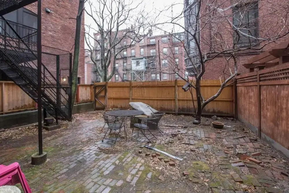 Huge 1 Bedroom in Heart of Back Bay