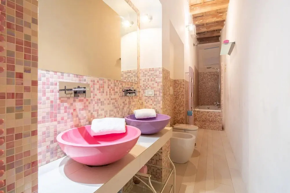 Colonna Romantic