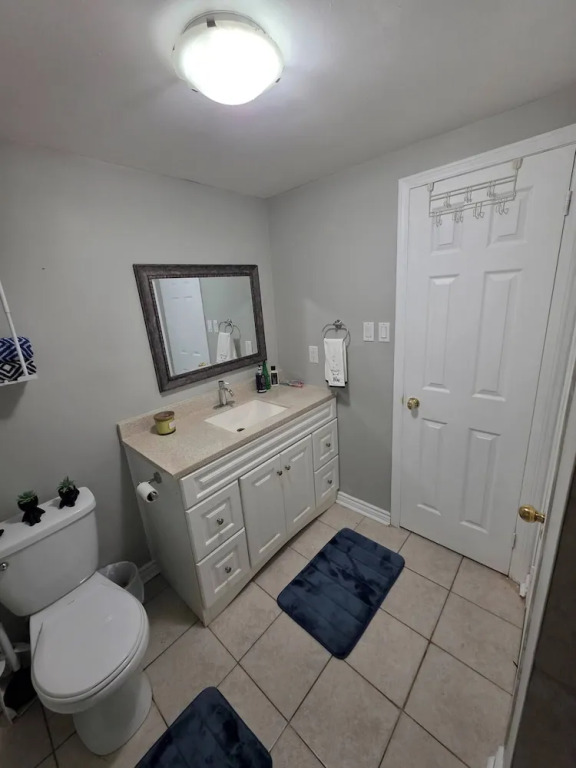 Bright & Cozy 2-bedroom Main Floor Suite