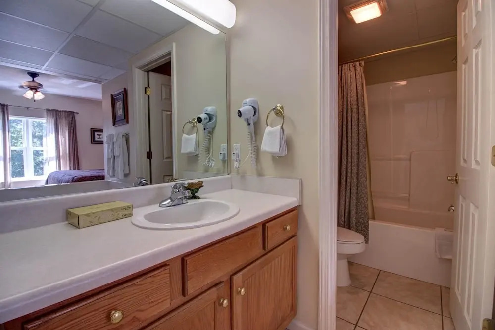 Whispering Pines 414