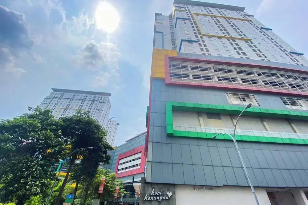 Comfort Living And Modern 2Br At Bassura City Apartment
