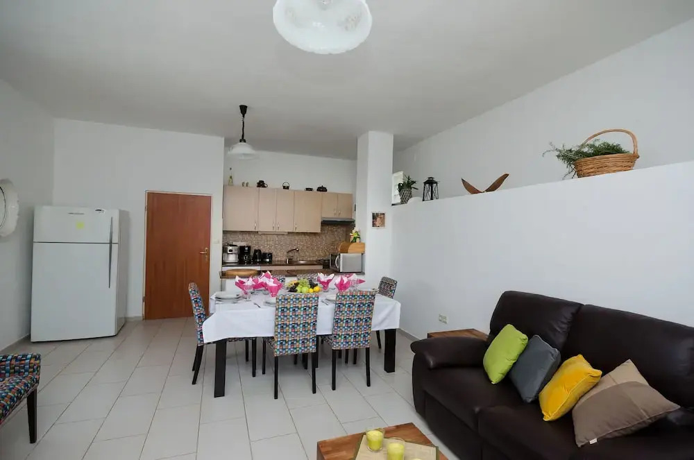 VILLA BARETIC