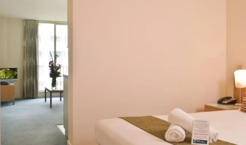 Astelia Apartment Hotel