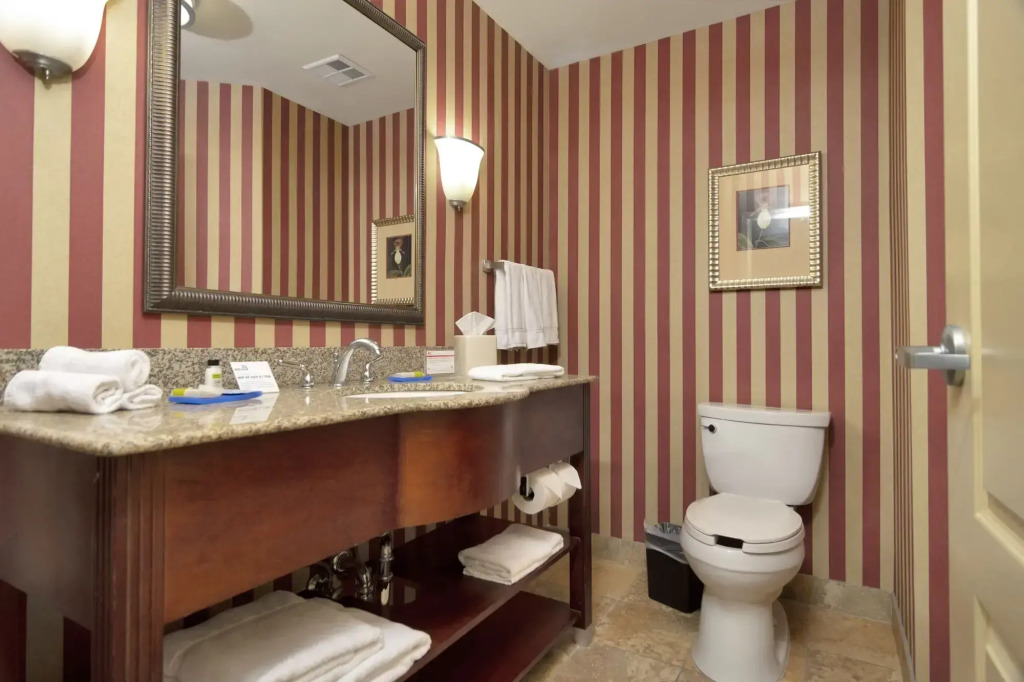 Holiday Inn Express Hotel & Suites DFW West - Hurst by IHG