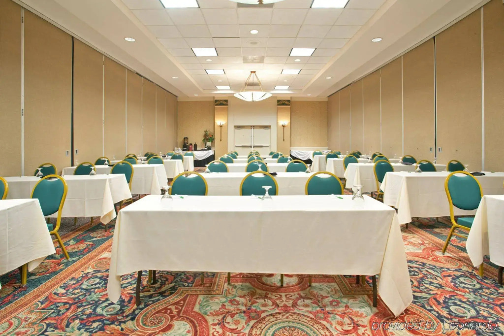 Holiday Inn Long Beach - Airport by IHG