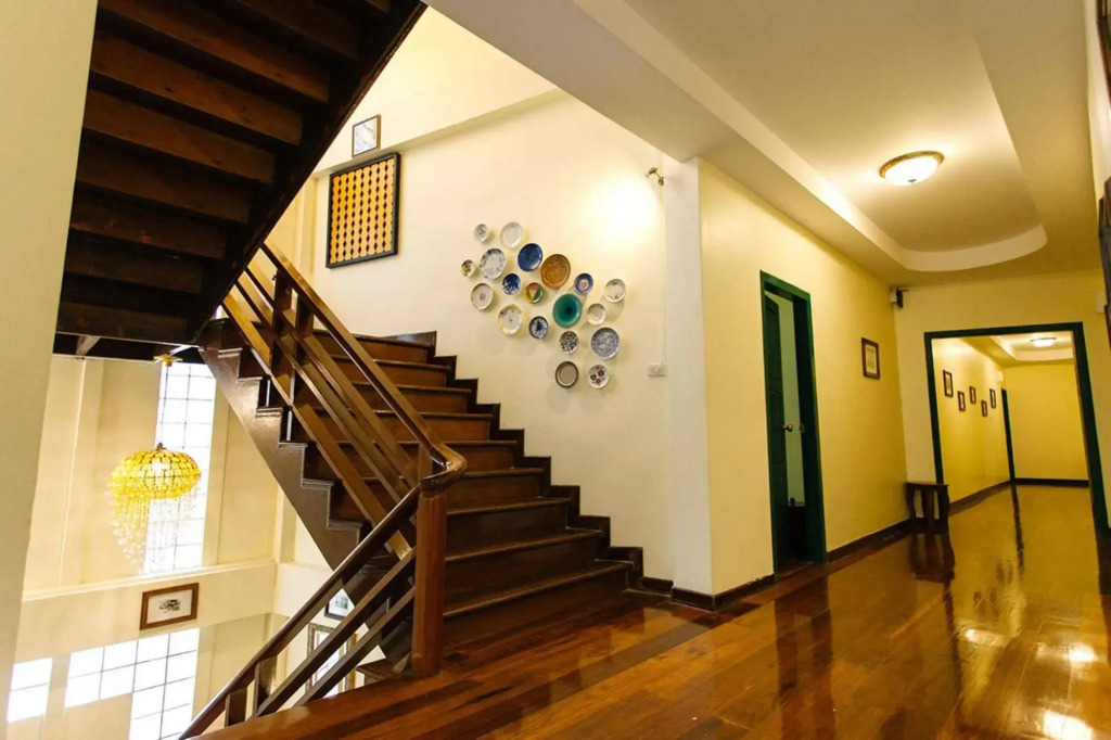 Srisomboon Hostel