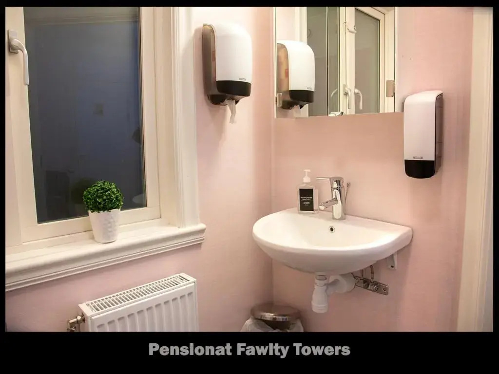 Pensionat Fawlty Towers Aneby