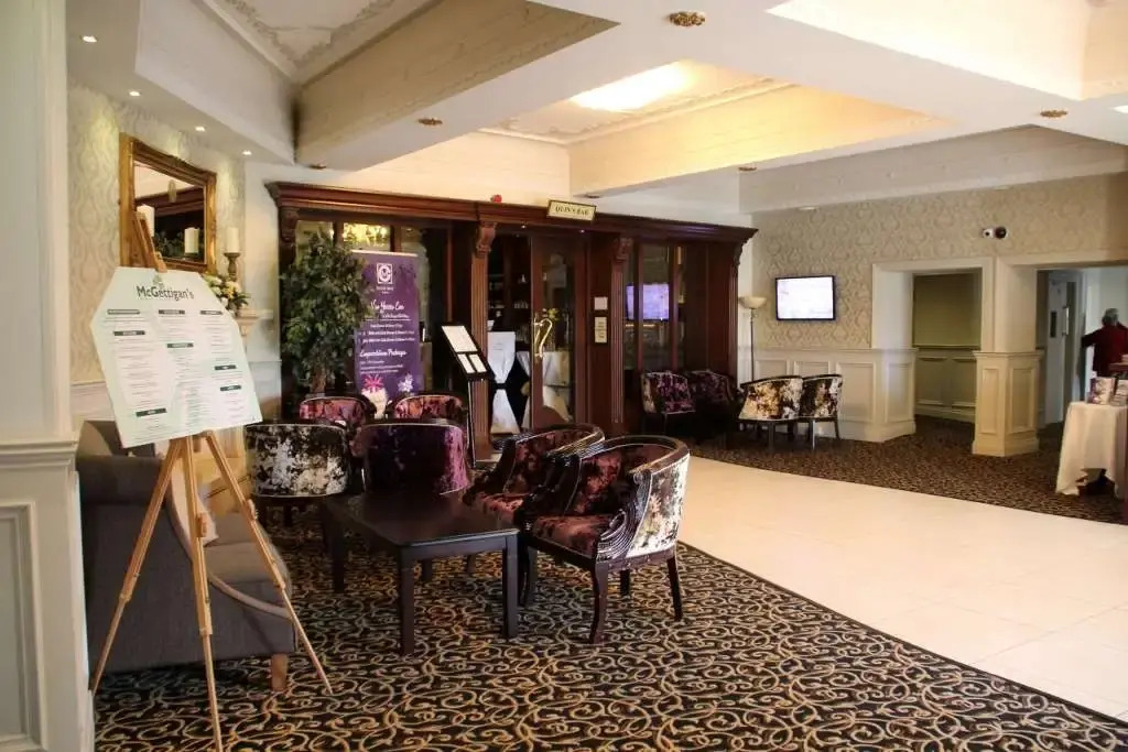The Royal Hotel and Merrill Leisure Club