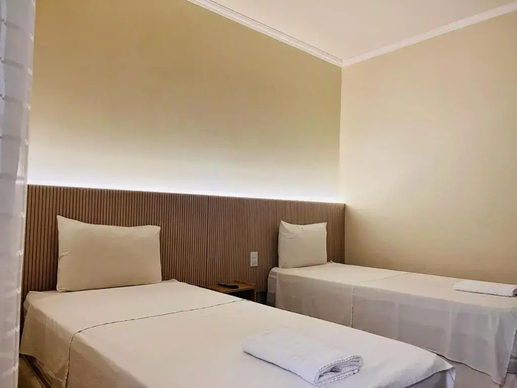 HOTEL ARLEN 2