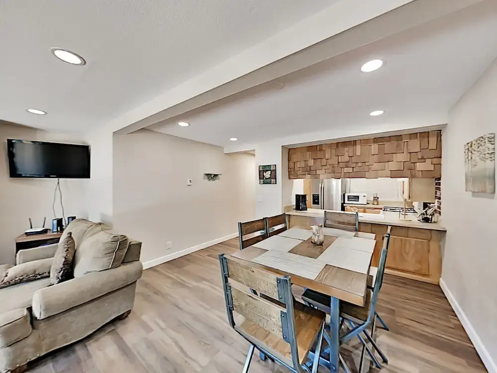 4178abcd 8 Bedroom Duplex