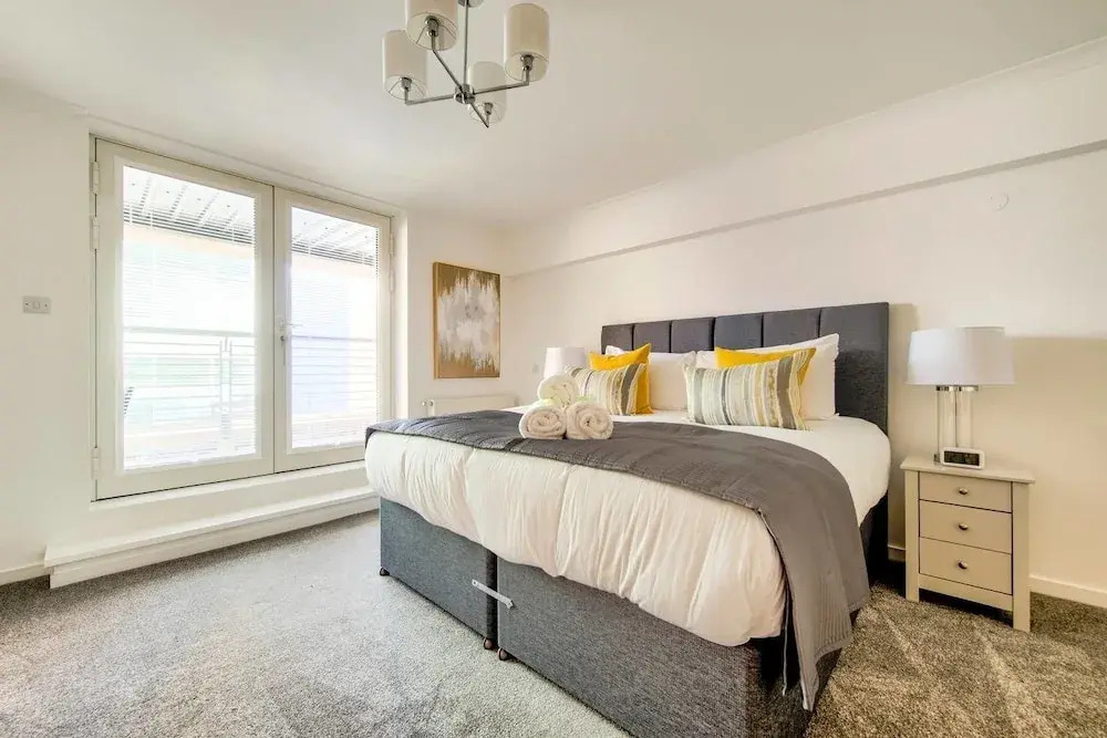 Stunning 2 Bed Apt in Merchant City With Parking