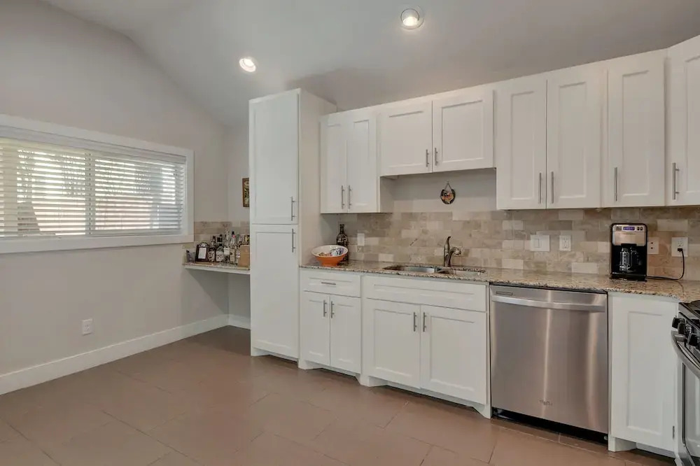 2BR Renovated Austin Coach House by RedAwning