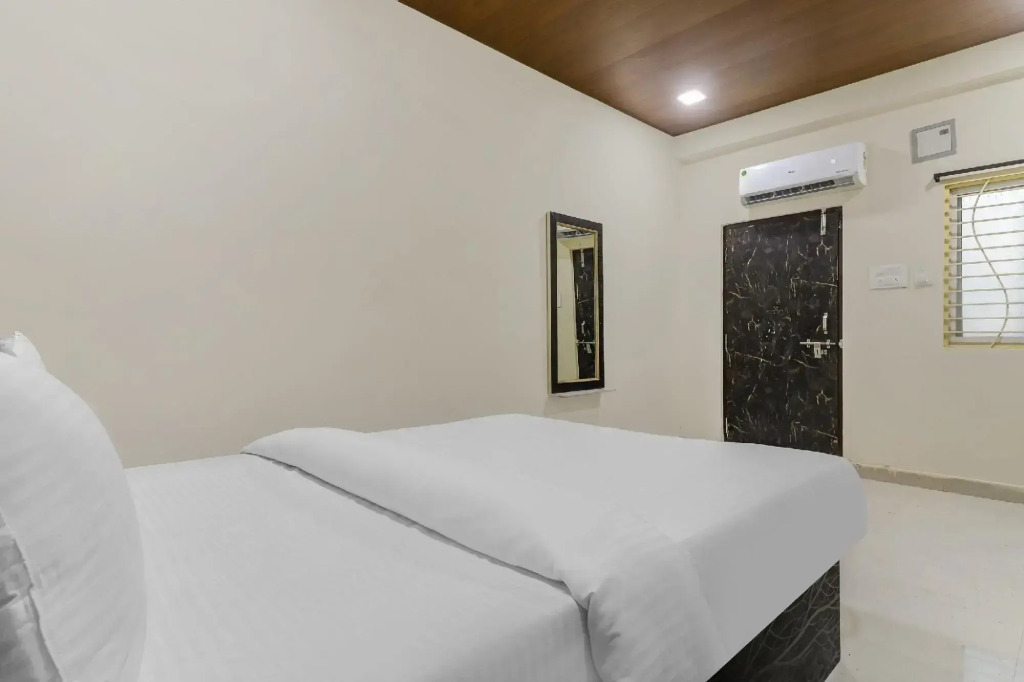 OYO 86527 Hotel Vijay Residency