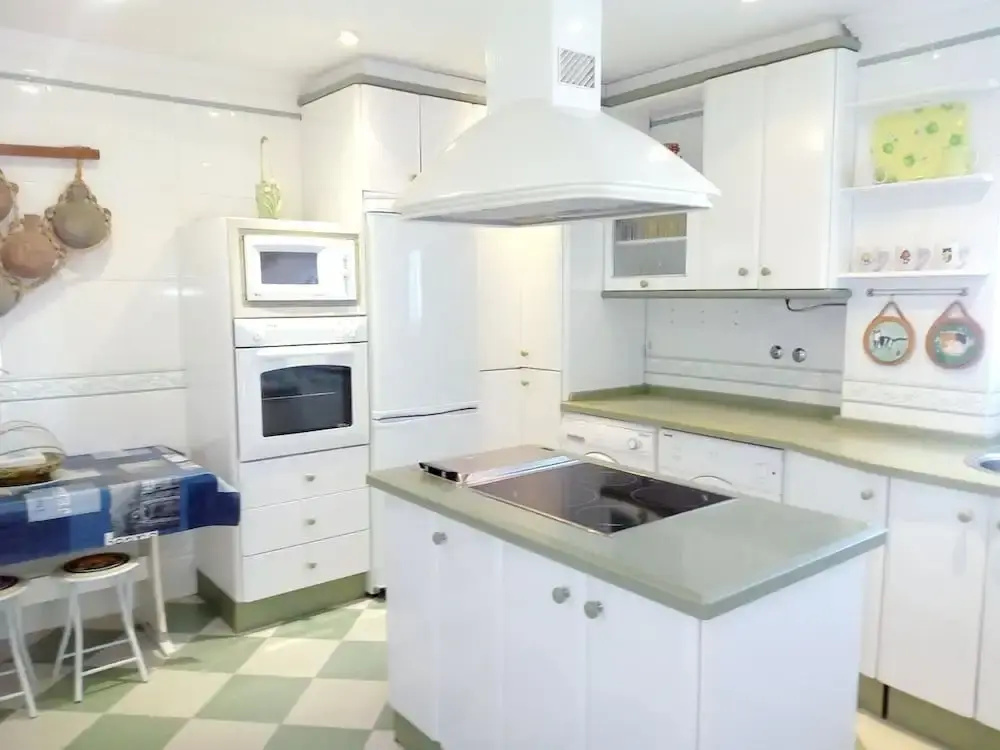 Apartment with 2 Bedrooms in Chiclana de la Frontera, with Wonderful City View And Furnished Terrace - 6 Km From the Beach