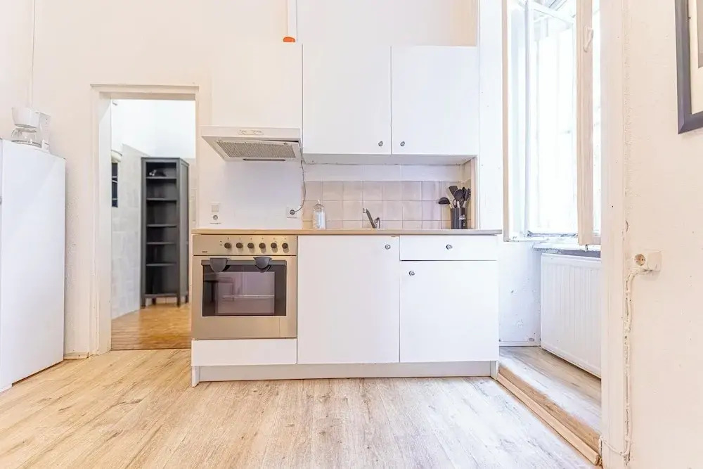 Cozy 2BR Apt With Great Connectivity