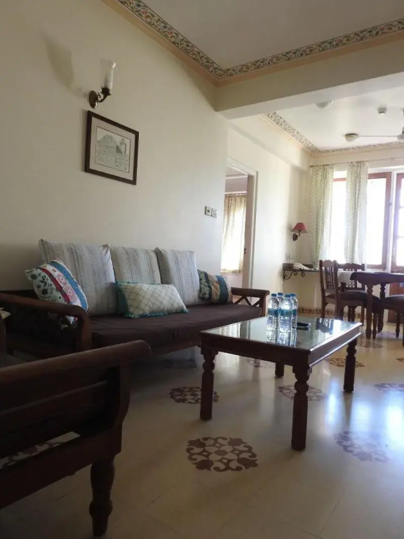Om Niwas Suite Hotel