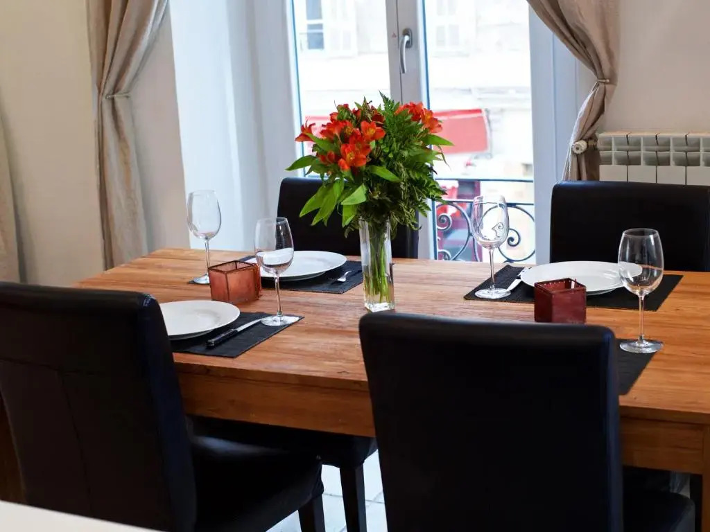 "Le Zen" by EnjoyNice, central spacious apartment with Airco, beach at 10 min