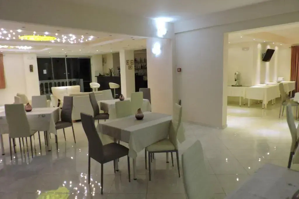 Golden Rose Suites
