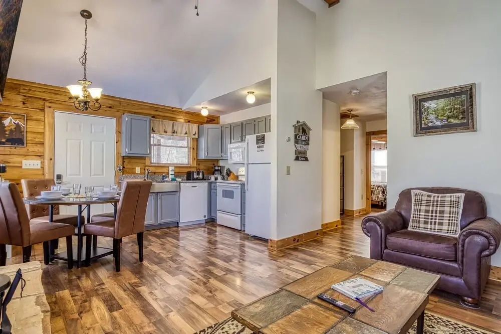 Greenbrier Woods 2 Bedroom Cabin