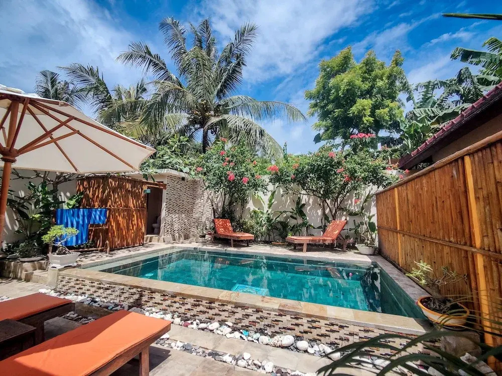 Ekas Surf Resort & Surf Camp
