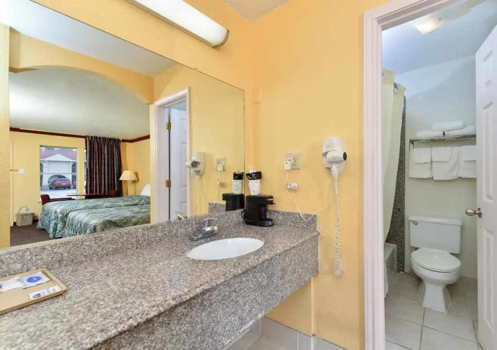 Days Inn Conroe