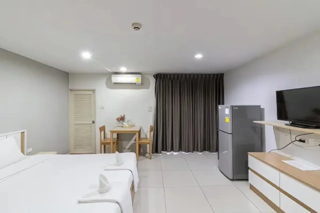 Townhouse Siam Privi Hotel
