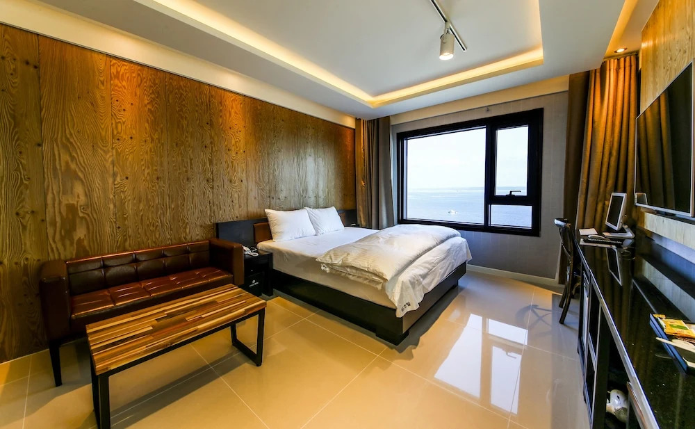 Win Hotel