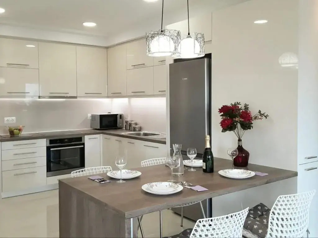 Sunshine Home 3 with Sea View