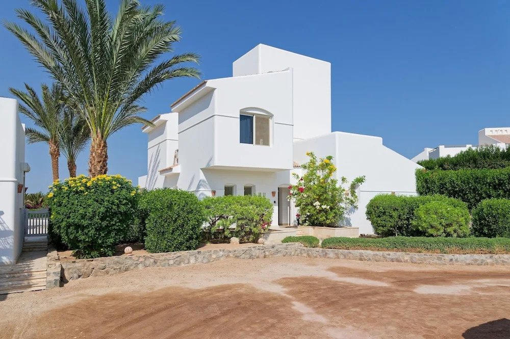 Vesta - Luxury Villa - 5BR - White Villas