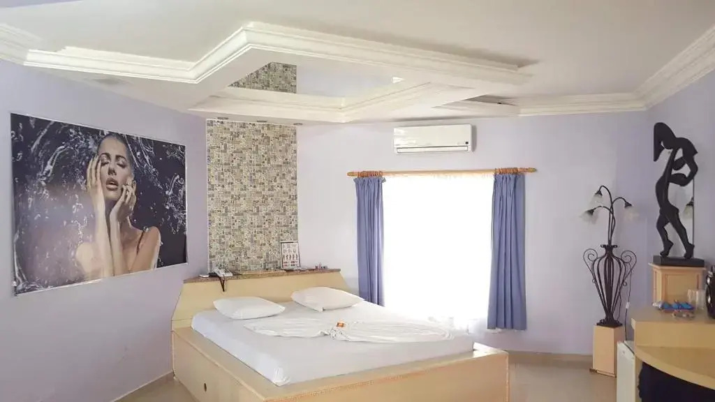 Hotel Lacqua Express