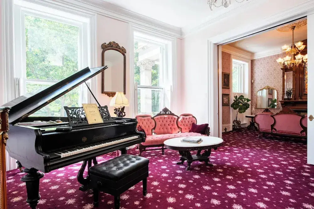 Central Park Bed & Breakfast