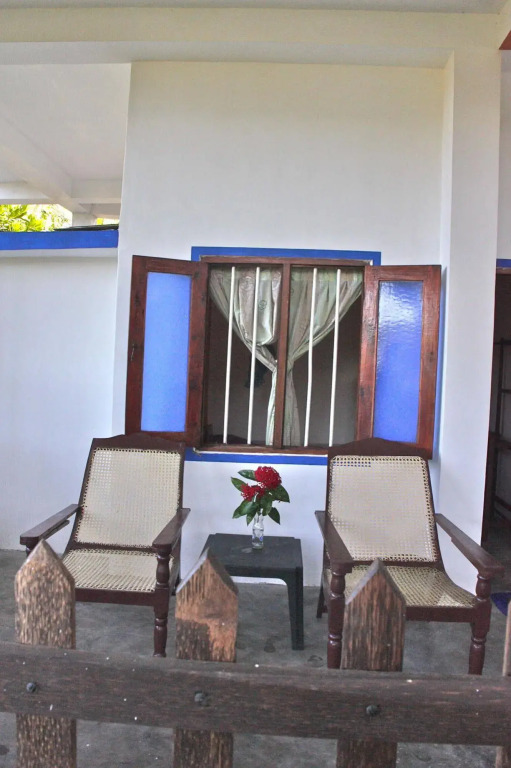 Asanka Surf House & Restaurant with pool