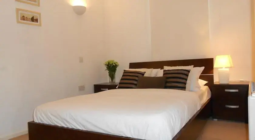Oasis Apartment Docklands