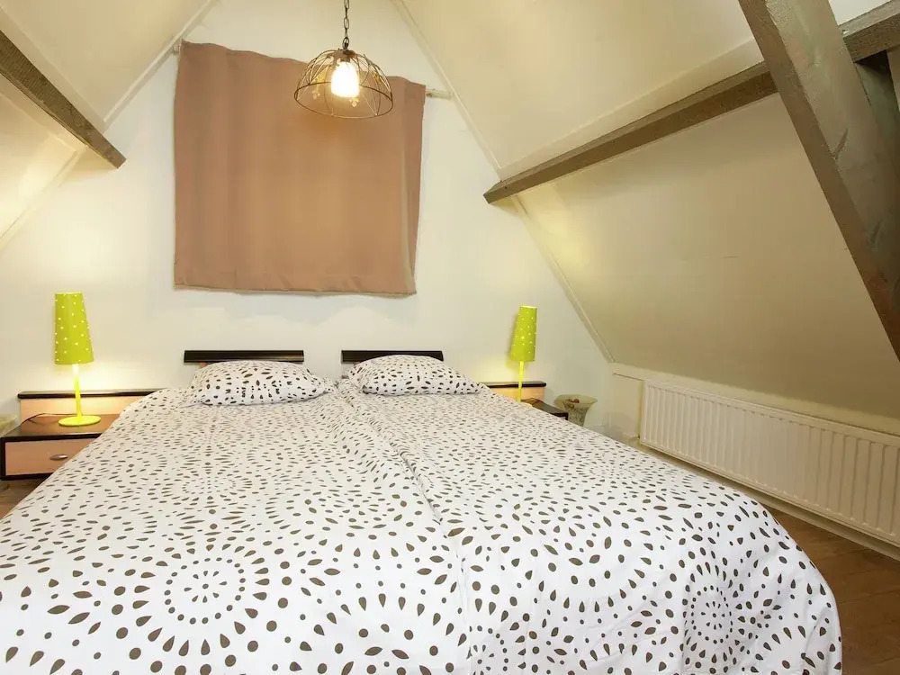 Spacious Holiday Home in Bruges with Hot Tub