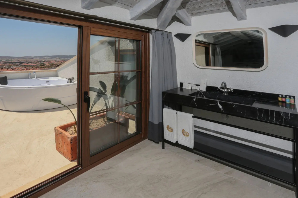 Avalon Boutique Hotel & Suites